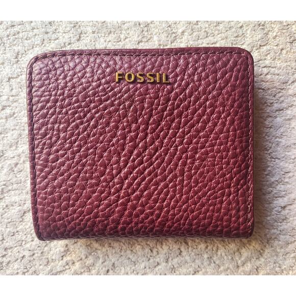 Fossil Handbags - Fossil Genuine Leather Pebbled Burgundy Bi-fold Wallet Compact Women’s Accessory